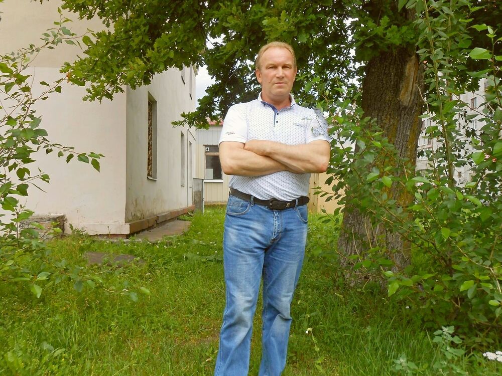  27618615  Valera, 61 ,    