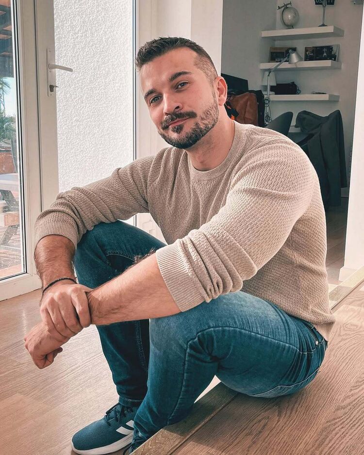 ���� 52727225 ������� ���, 34 ����, ���� ���������� � ������