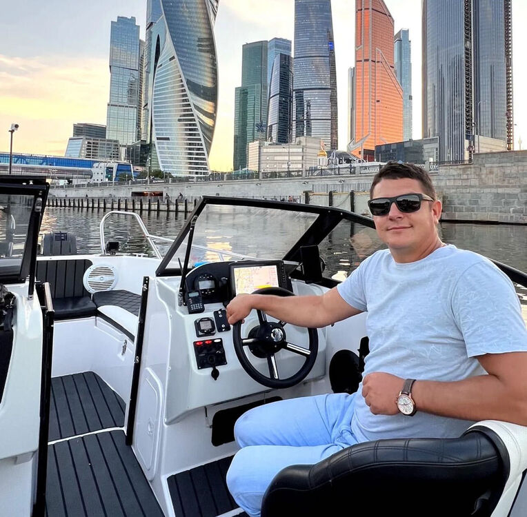 ���������� ������, ���� ������� CanisMajoris, 40 ���, ������������ ��� ������, ����� � ���������, c�������� ���������, ���������