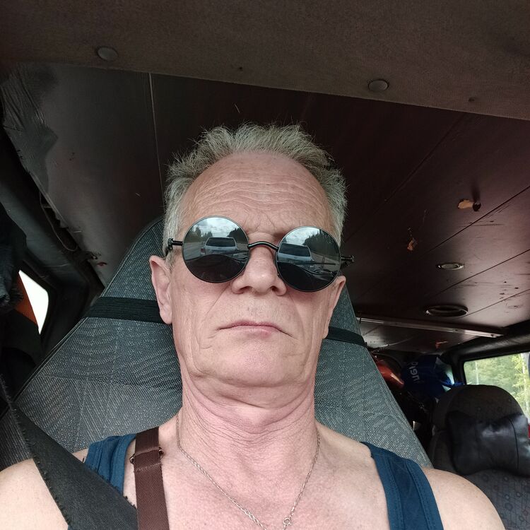  51922995  , 62 ,    