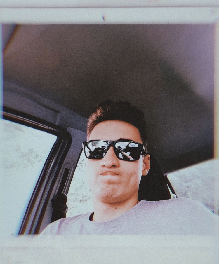  43225585  , 22 ,    