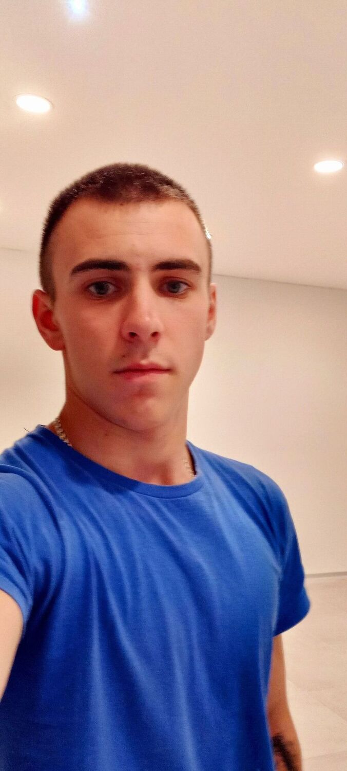  24051945  Dmytro, 27 ,    