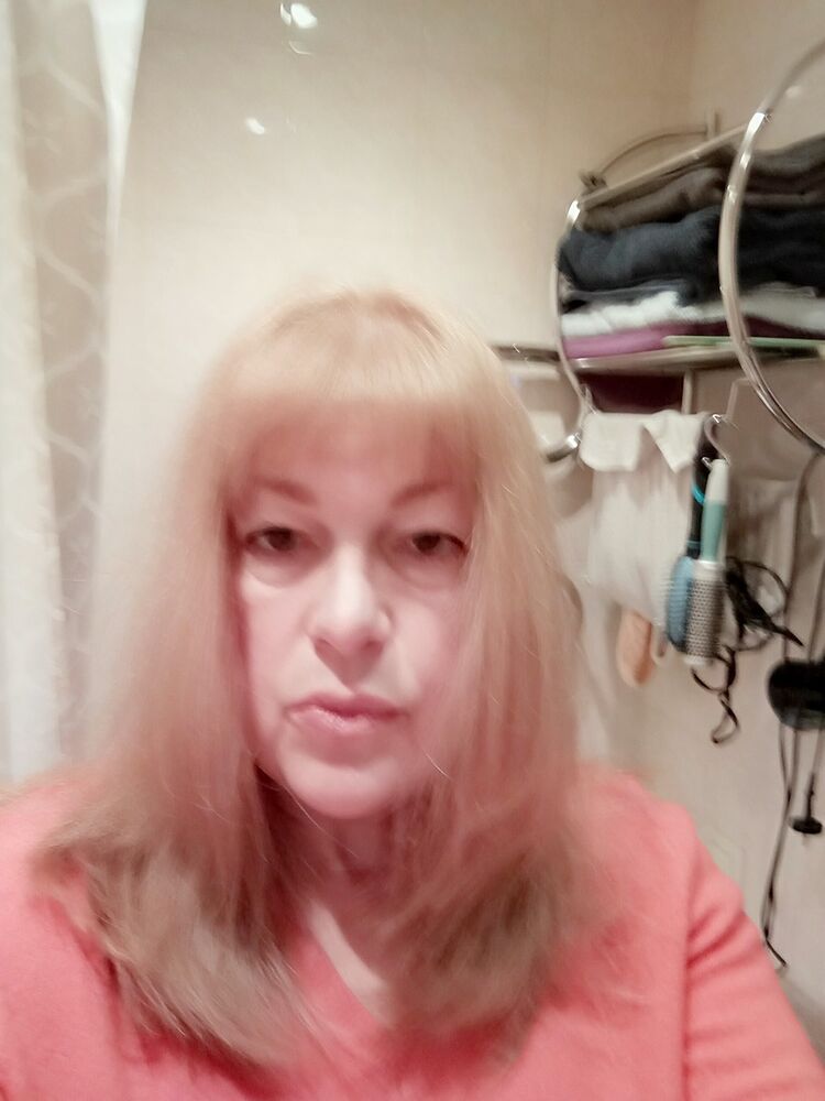  ,   Ludmila, 66 ,   c 