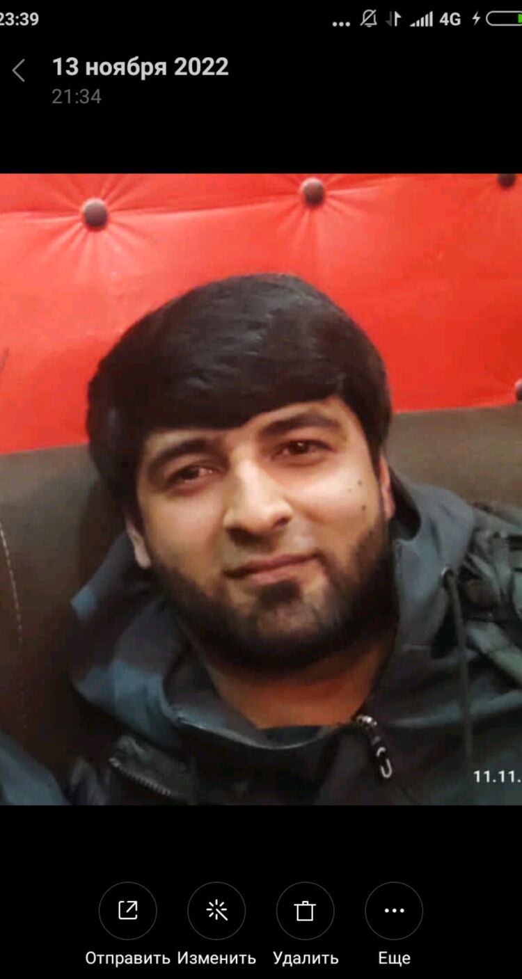  44463805  Ali, 32 ,     