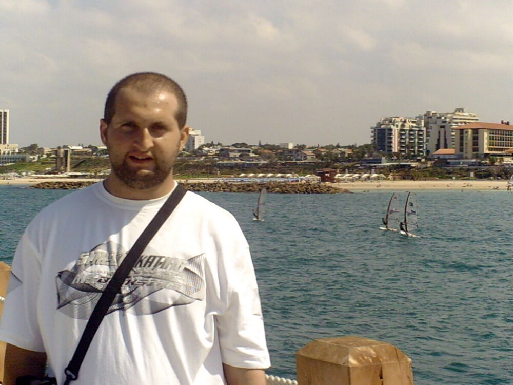  Holon,   DIMA, 33 ,     , c 