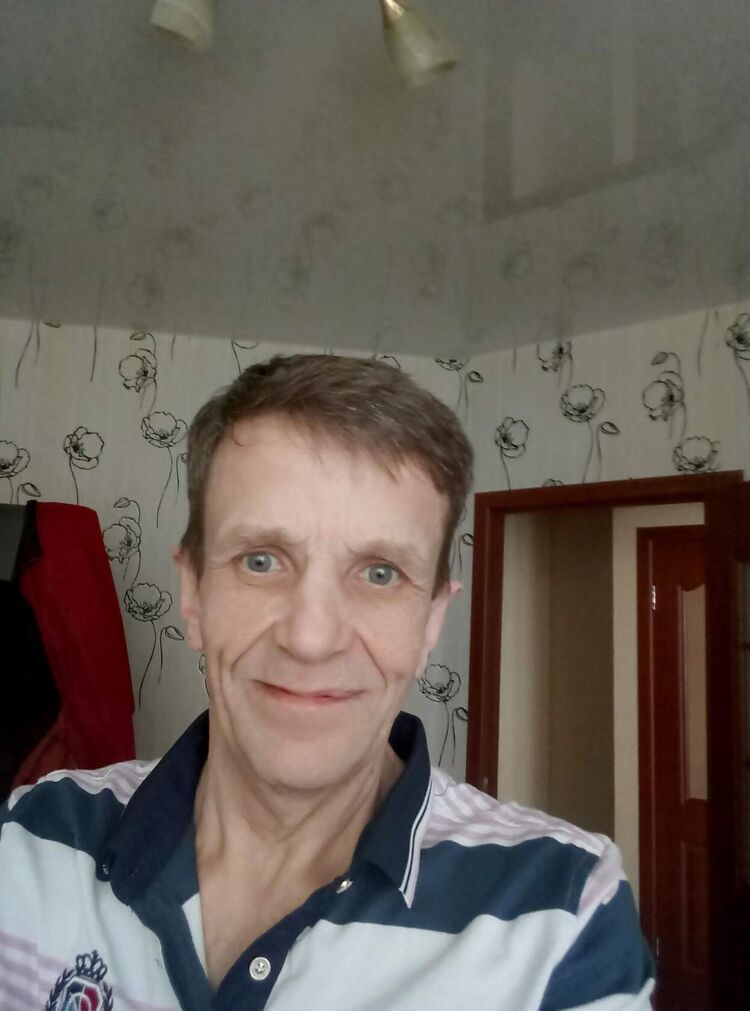  40315585  , 64 ,    