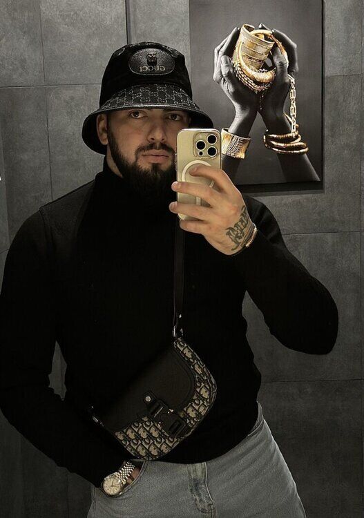  54489725  Adam, 30 ,    