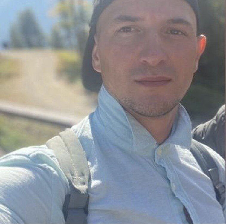  37001345  , 44 ,    -