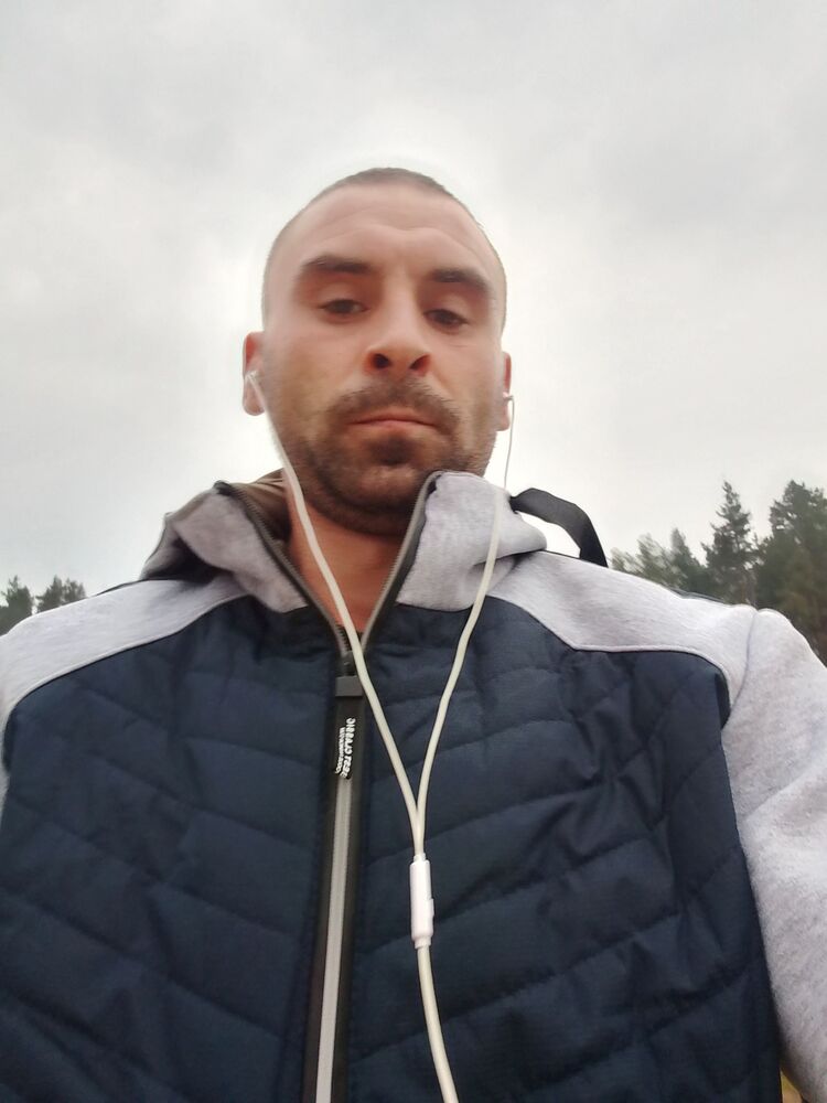  46690385  , 27 ,    