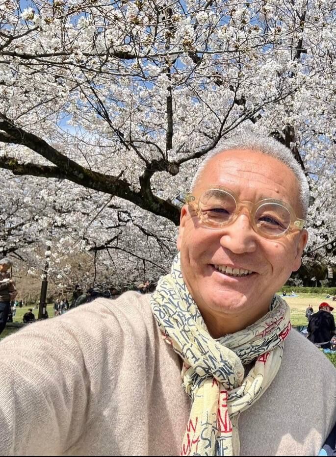  ,   Yong Qiang, 61 ,   c 