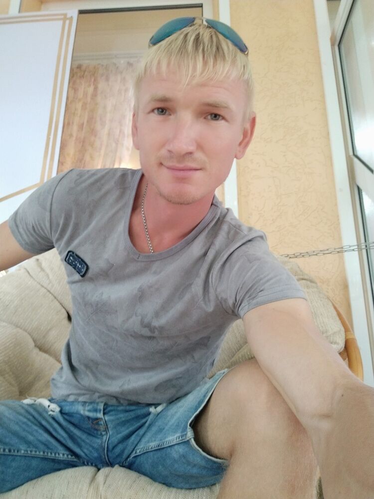  ,   Igor, 39 ,  