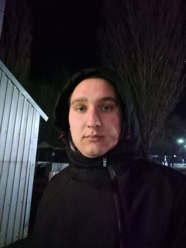  33044815  , 28 ,    