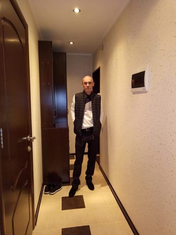  ,   Pavel, 42 ,   ,   , c 