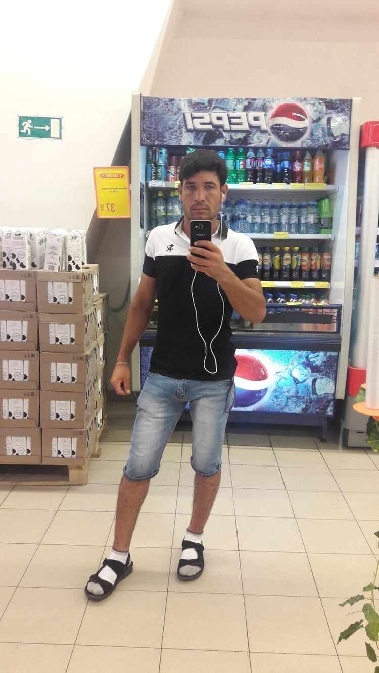  --,   Alik, 33 ,   ,   
