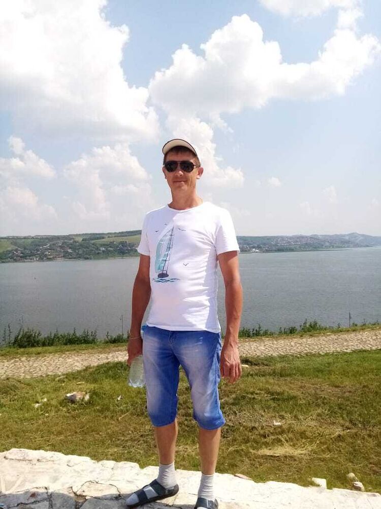  ,   Alex, 43 ,   ,   