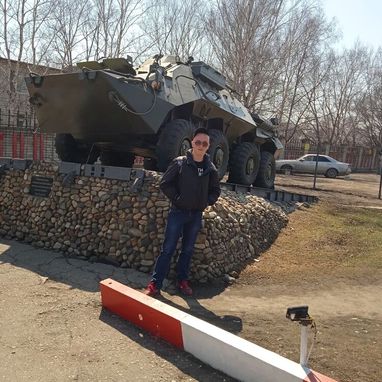  27374555  Yaroslav, 24 ,    
