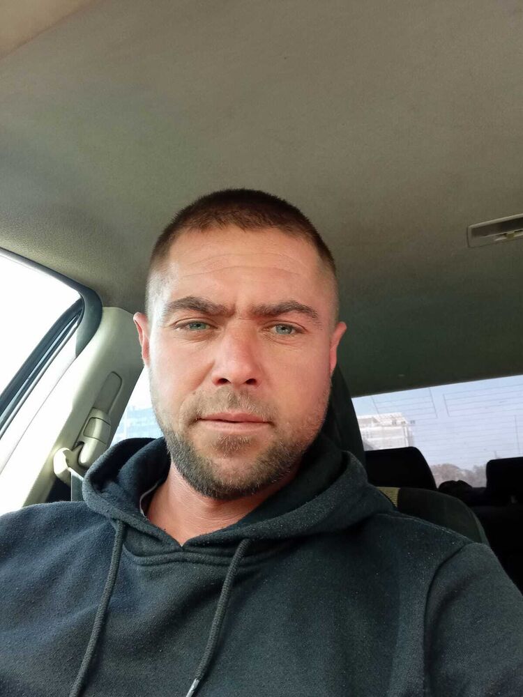  54126495  Sergiu, 35 ,    Azor