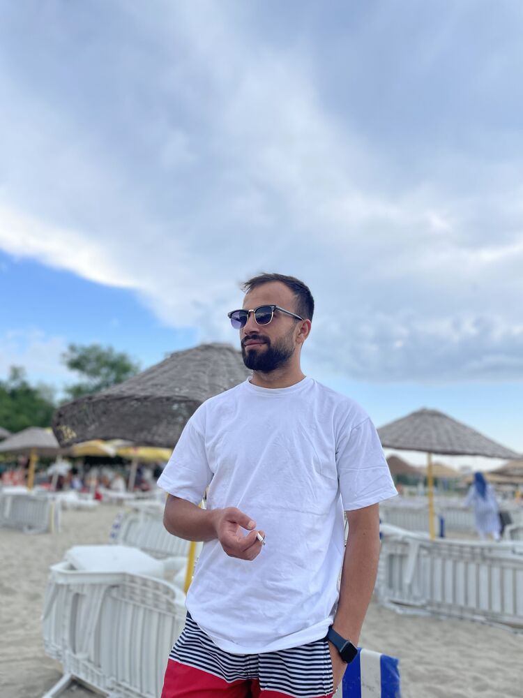  ,   Faik, 28 ,   ,   