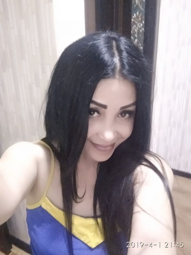  19084565  Nilufar, 42 ,    