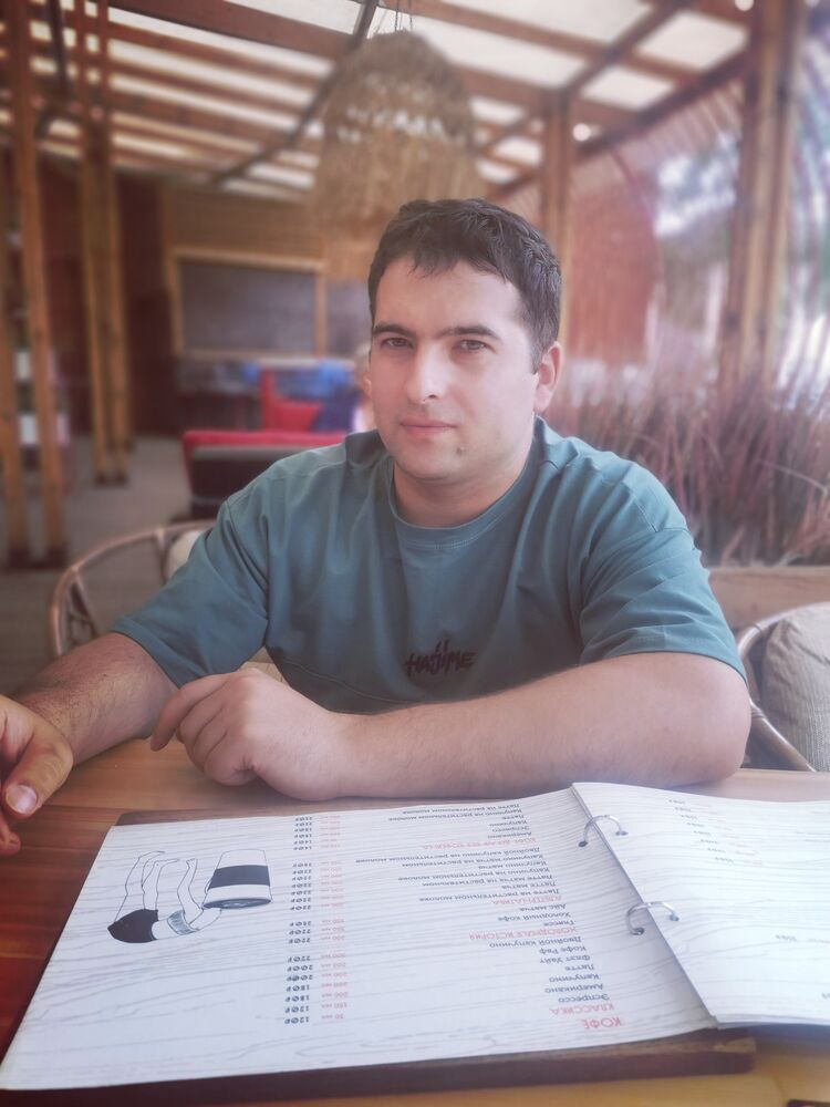 28881755  Ruslan, 31 ,    