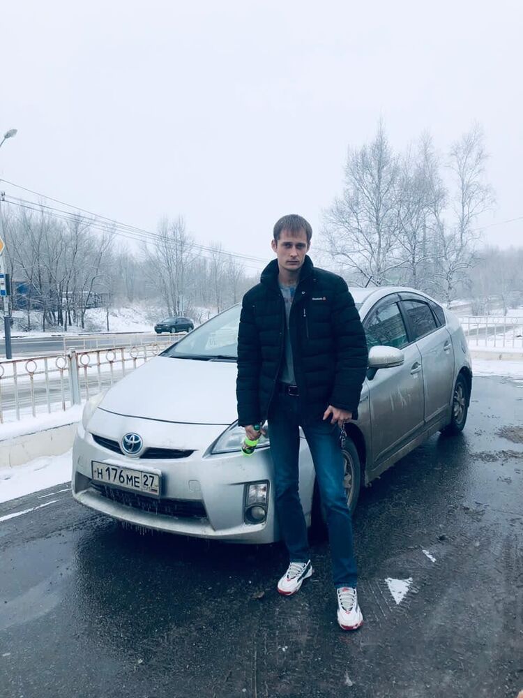  ,   Artem, 32 ,   ,   , c , 