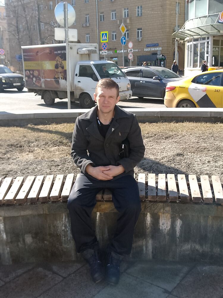  42310165  ARTUR, 32 ,    
