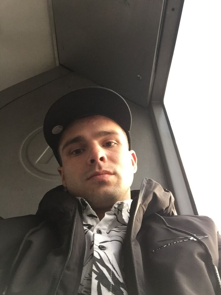  ,   Victor, 30 ,   ,   , c 