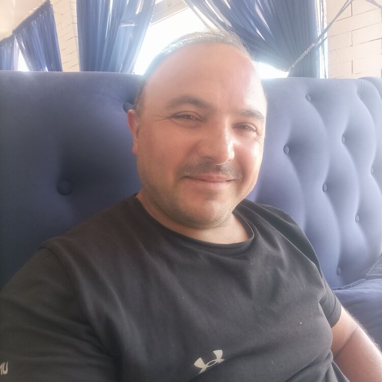  53216375  Ali, 44 ,    