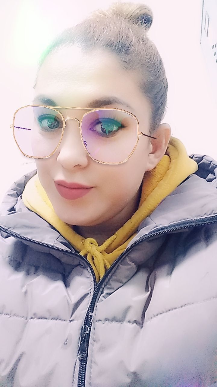  53869745  , 33 ,    Utopia