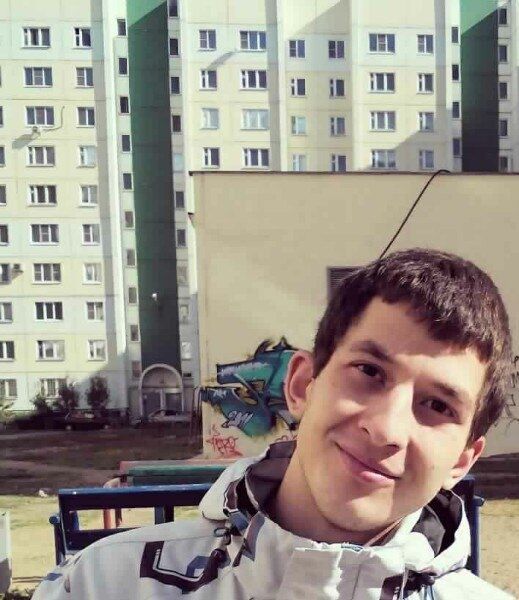  27417505  Anton, 32 ,    