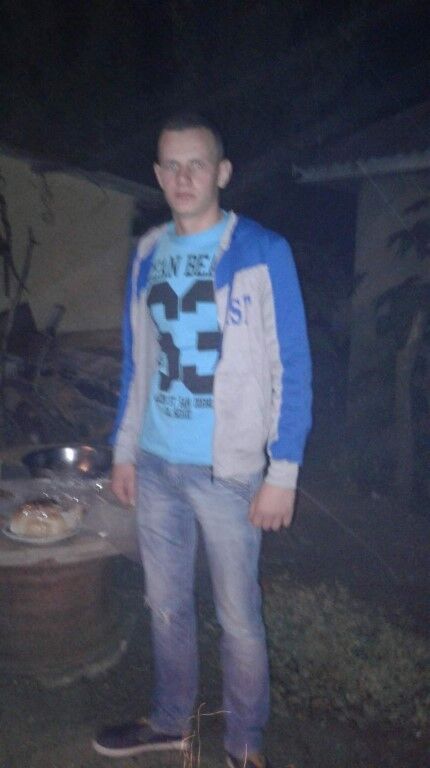  ,   Victor, 28 ,   ,   , c , 