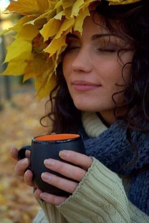  ,   Maria, 37 ,   ,   