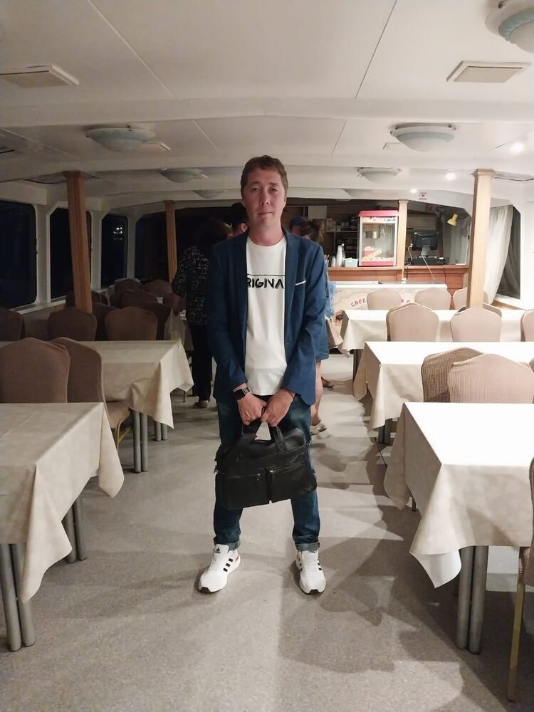  ,   Denis, 36 ,   ,   , c , 