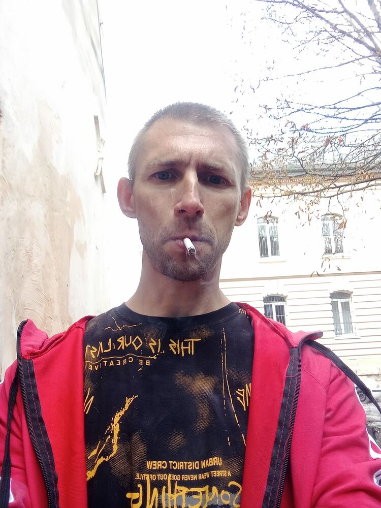  46728675  , 40 ,    