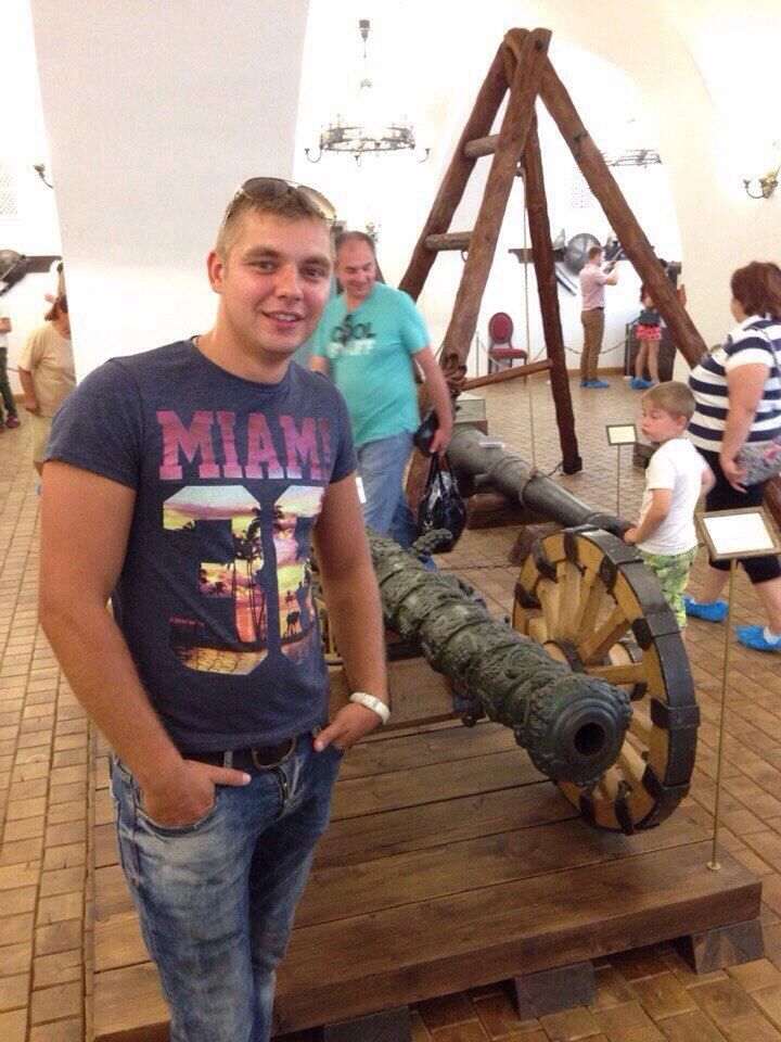  ,   Alex, 34 ,   