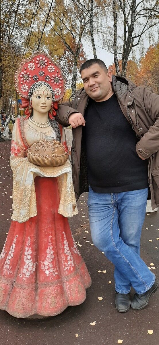  ,   FARRUHBEK, 44 ,     , c 