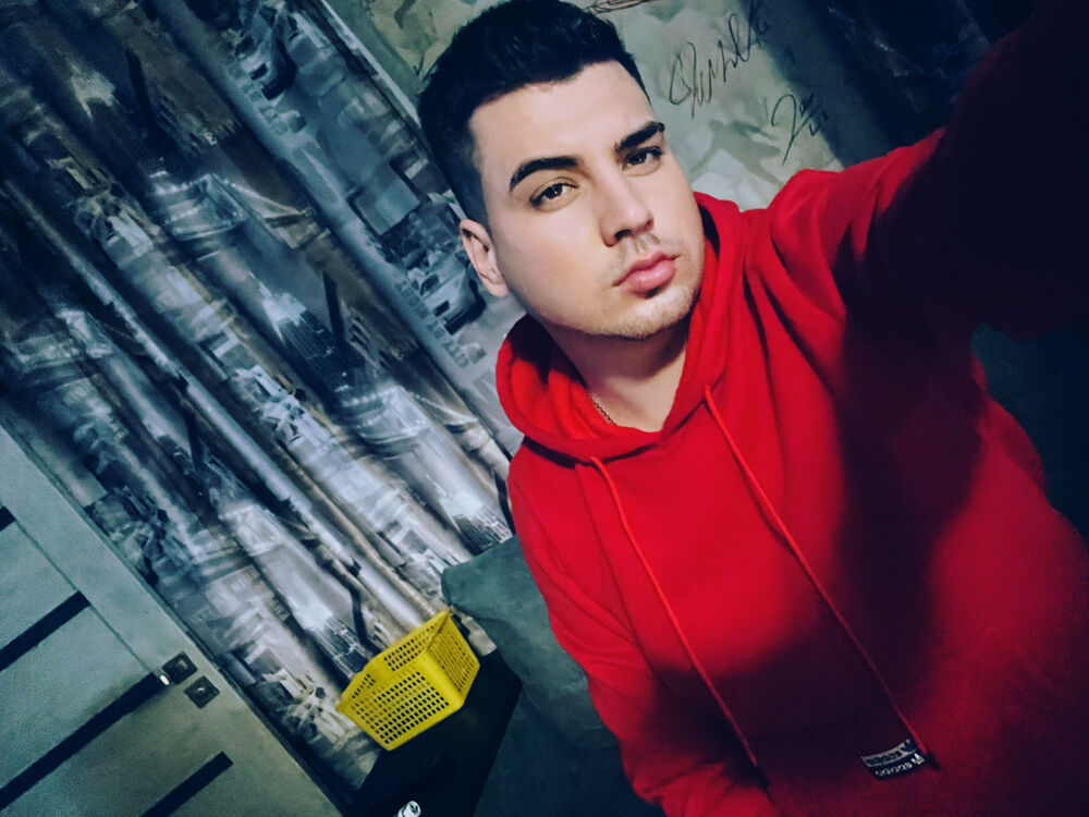  42490885  Leo, 28 ,    
