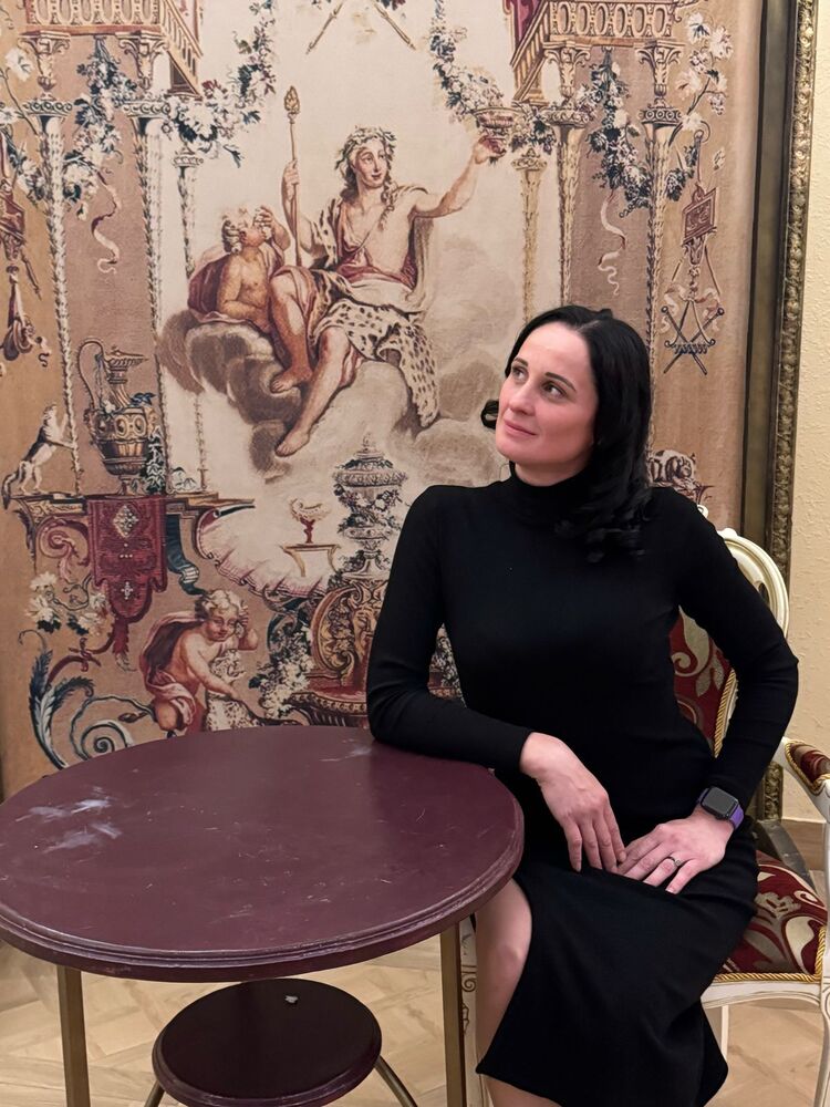  --,   , 42 ,   c 