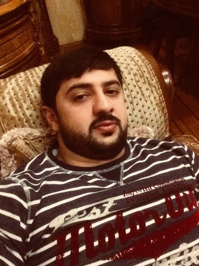  ,   Xaliq, 33 ,   