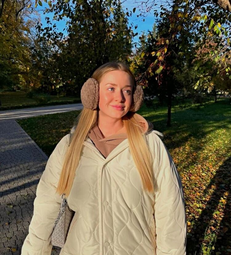  54356925  , 32 ,    --