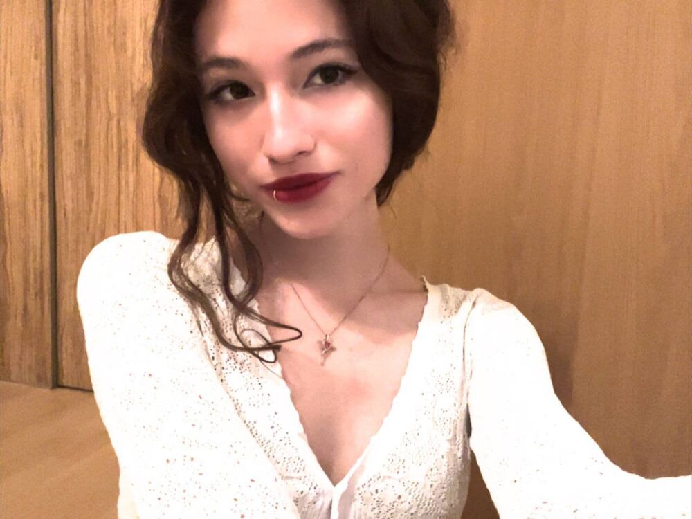  ,   Alissa, 18 ,   ,   , c 