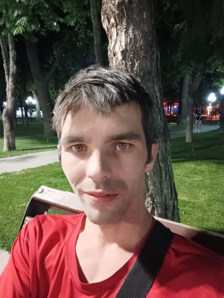 28346235  Ravarus, 32 ,    