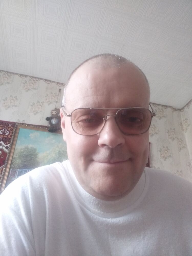  43756645  Shadrin, 52 ,    
