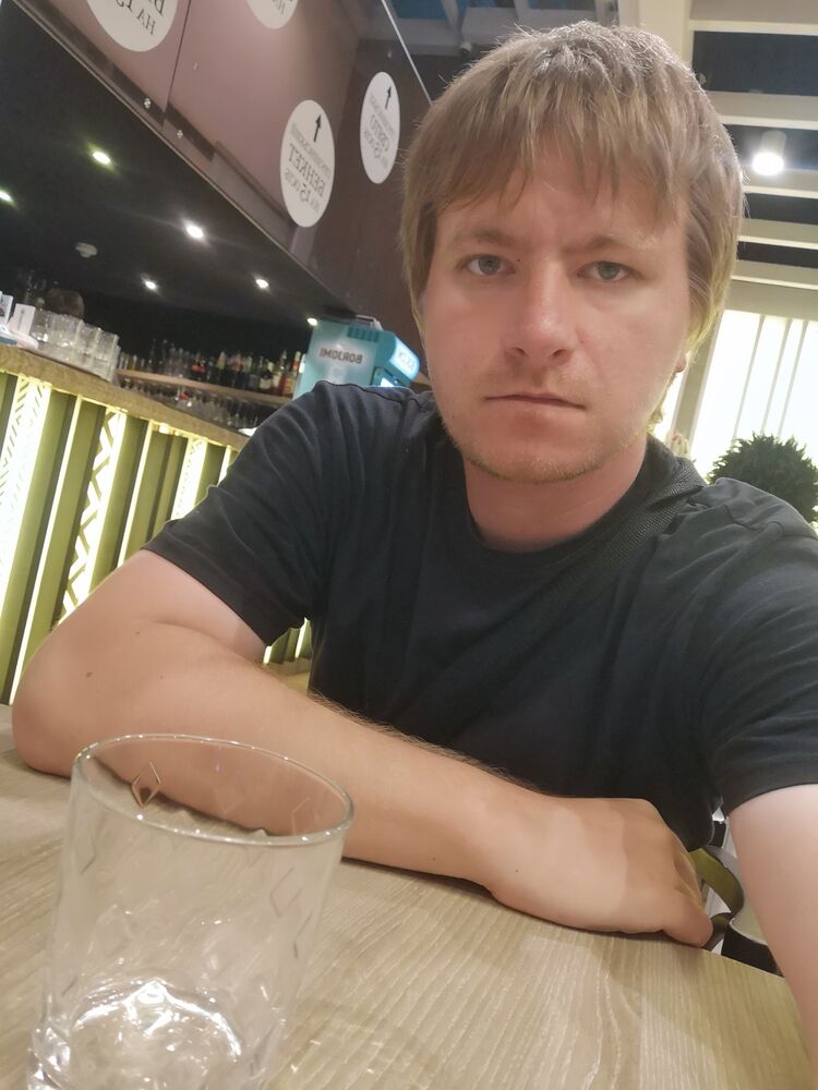  37769745  Aleksandr, 31 ,    