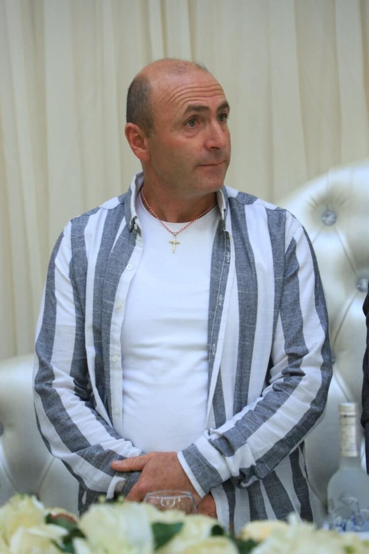  46012775  David, 45 ,    