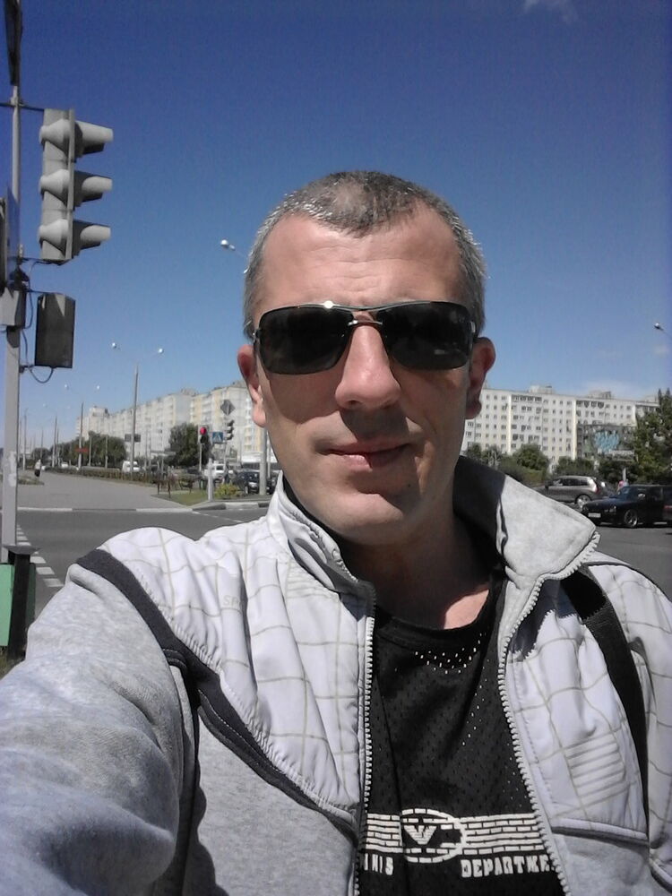  10147435  Andrei, 45 ,    