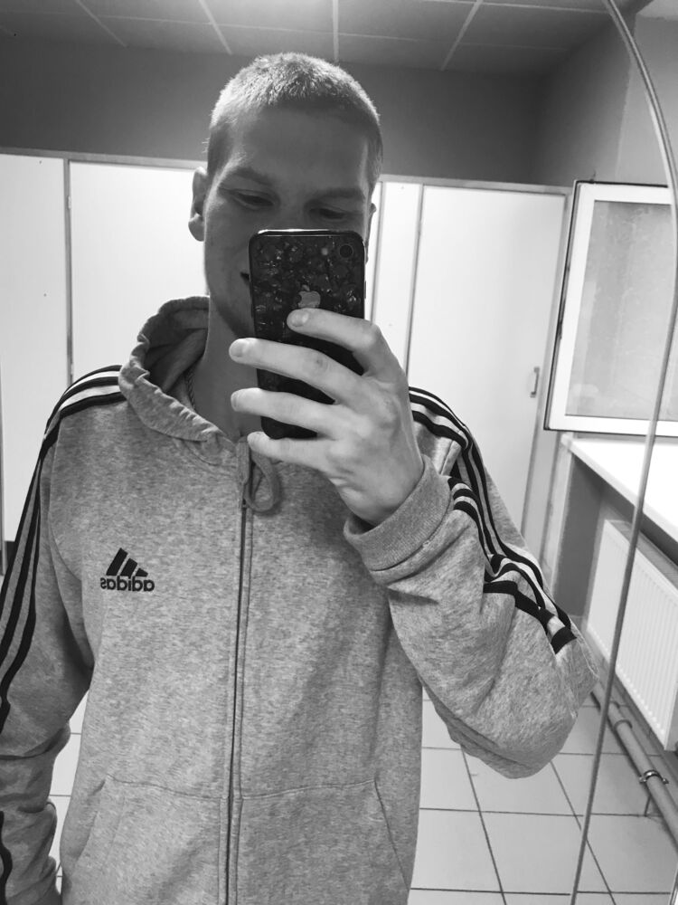  35309015  Sasha, 23 ,    