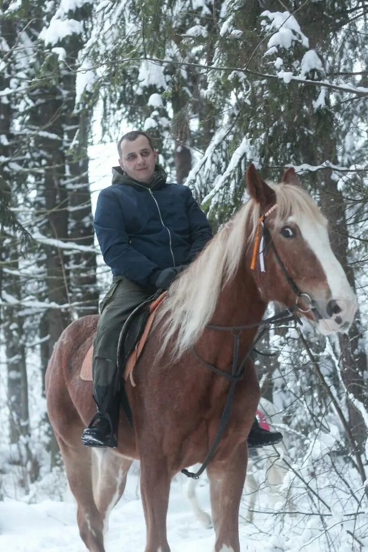  46589505  Sergei, 41 ,    