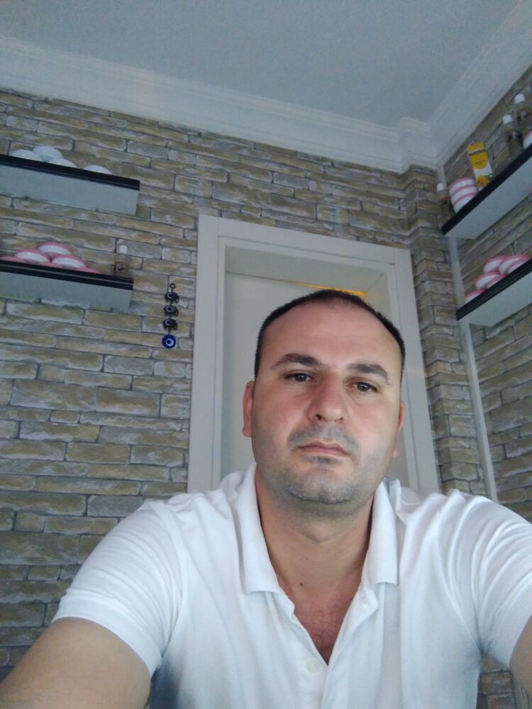  23831665  Djalal, 44 ,    