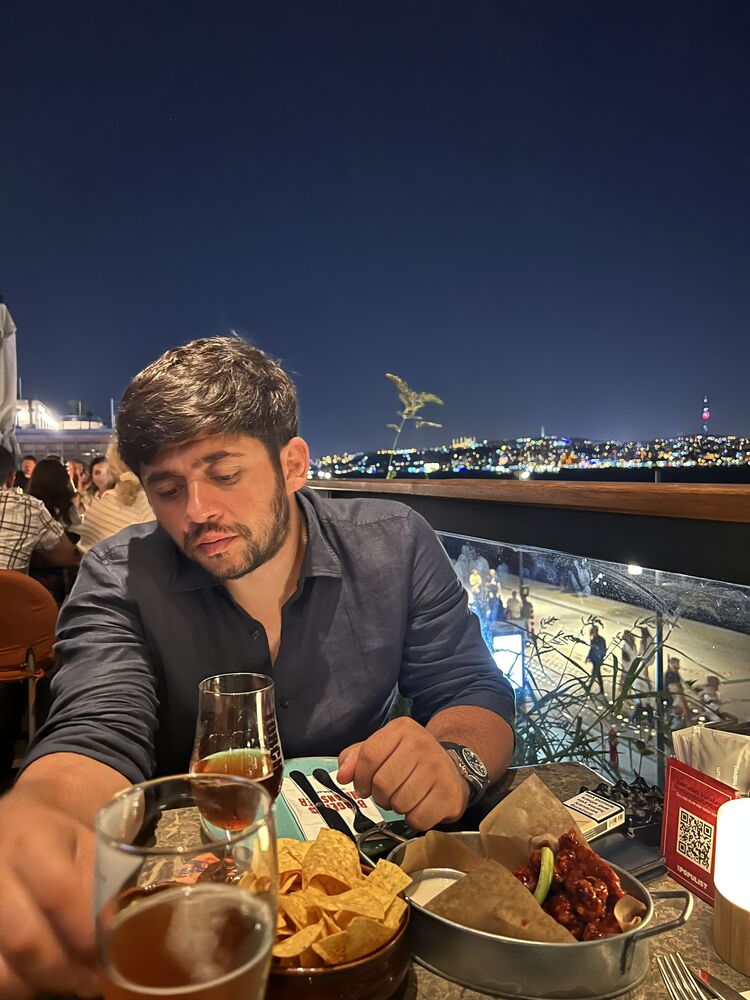  ,   Denis, 36 ,   ,   